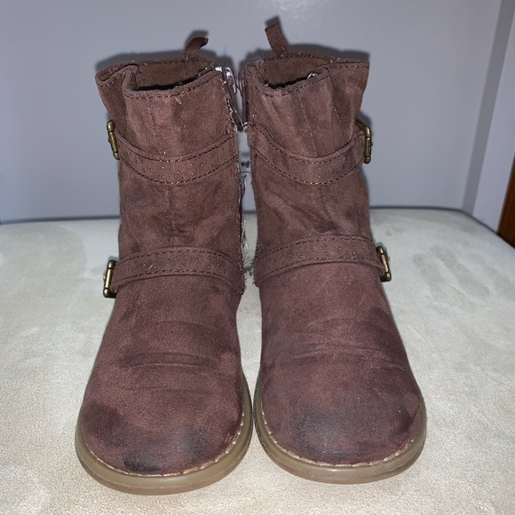 Boots - Picture 5 of 6